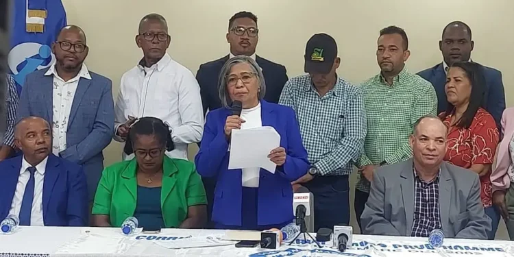 Corriente Magisterial propone doble jornada escolar para enfrentar falta de cupos