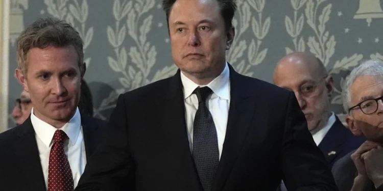 X de Elon Musk demanda a anunciantes por supuesto ‘boicot masivo de anunciantes’ tras la adquisición de Twitter