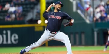 Emmanuel Clase se robustece en lucha por Cy Young LA