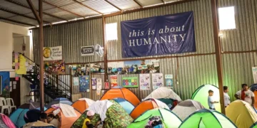 Extorsión de grupos criminales amenaza a albergues de migrantes en la frontera México-EEUU