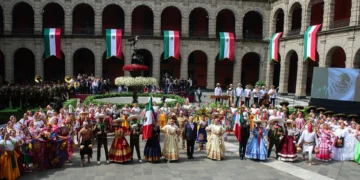 López Obrador defiende que los migrantes mexicanos en EE.UU. aportan el equivalente al PIB de Colombia