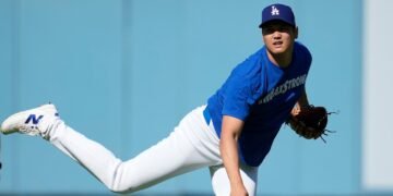 Ohtani hizo tiros desde un montículo por primera vez desde su cirugía del codo