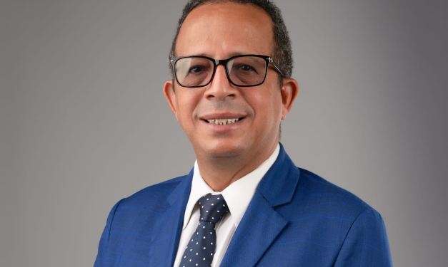 Pondrán a circular libro sobre democracia en los partidos políticos