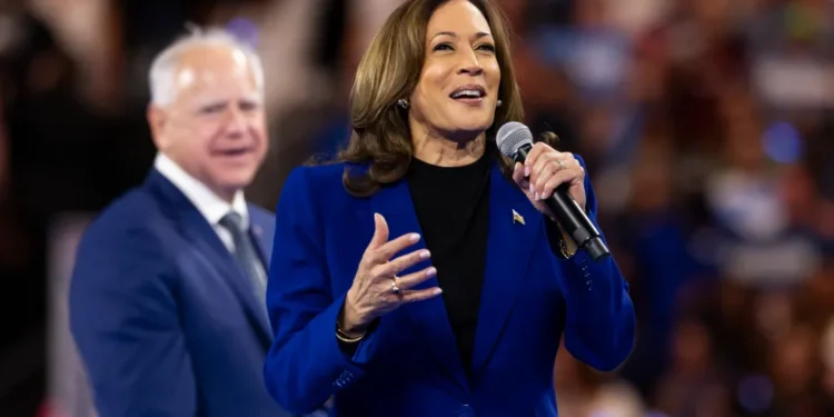 Delegados de los 50 estados de EE.UU. formalizan la candidatura de Kamala Harris a la Presidencia