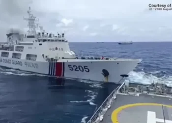 Filipinas acusa a guardacostas chinos de chocar «tres veces» con uno de sus barcos