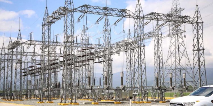 Contradicciones del gobierno en el servicio de energía eléctrica