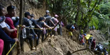 Más de 230.000 migrantes han cruzado el Darién este año y el 66 % de ellos son venezolanos