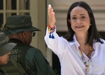 Machado apela a las Fuerzas Armadas para que se reconozca a Edmundo González como presidente electo