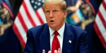 Trump promete un traspaso de poder «pacífico» y propone tres debates con Kamala