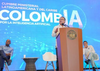 Presidente de Colombia dice que la Inteligencia Artificial puede extinguir la humanidad