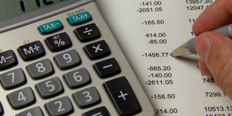 Cesantía genera choque entre sectores empresarial y sindical ante reforma al Código de Trabajo