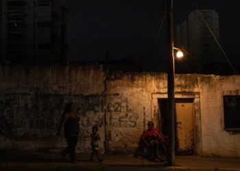 Venezuela sufre un apagón nacional por un supuesto “sabotaje eléctrico”
