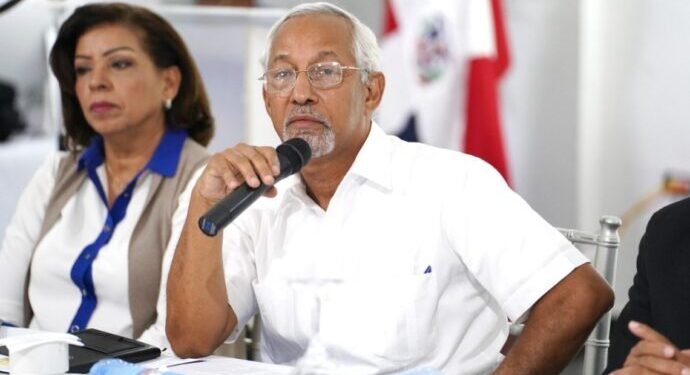 En RD hay 157 mil estudiantes haitianos, según el ministro de Educación