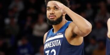Towns está resuelto a seguir con los T-Wolves