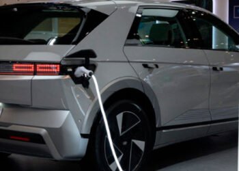 EE.UU. impondrá arancel del 100 % a vehículos eléctricos chinos desde el 27 de septiembre