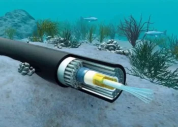 Abinader plantea posibilidad de vender electricidad a Puerto Rico con cable submarino