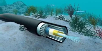 Abinader plantea posibilidad de vender electricidad a Puerto Rico con cable submarino