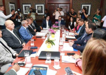 Gobierno y Comisión acuerdan modificar 5 artículos de la Ley del DNI