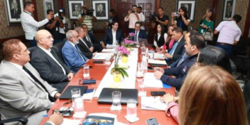 Gobierno y Comisión acuerdan modificar 5 artículos de la Ley del DNI