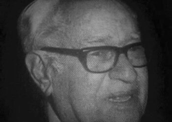 Creó la primera emisora de radio del país