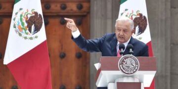 López Obrador pide a EEUU un plan de migración sin «muros» ni «militarización»
