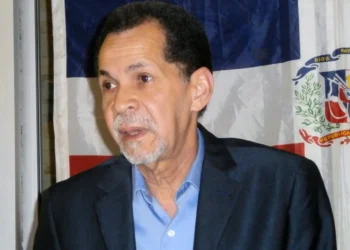 Afirma Abinader llegó a NY con las manos vacías para la diáspora