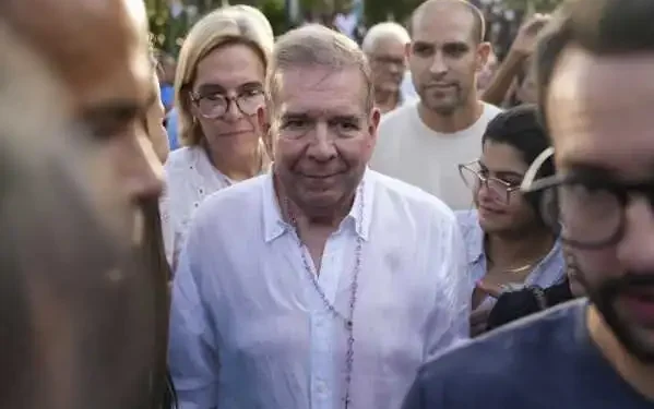 Opositores venezolanos rechazan la orden de detención contra Edmundo González