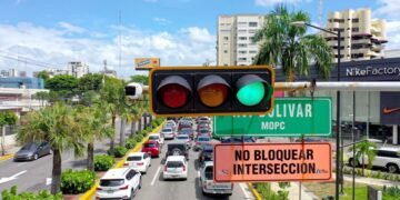 Estado asume control total del sistema semafórico nacional
