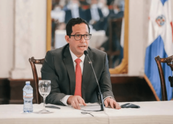 Gobierno inicia proceso para fusiones que anunció Abinader