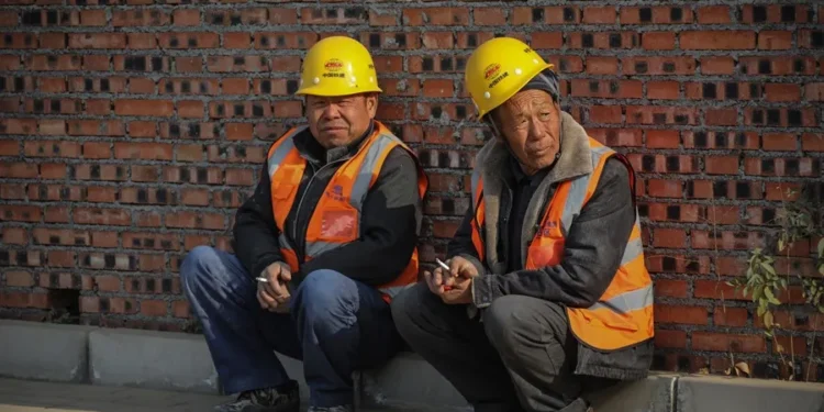 China retrasa la edad de jubilación para hacer frente al envejecimiento de la población