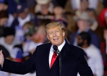 Donald Trump dice que Ucrania «está en ruinas, ya no existe»