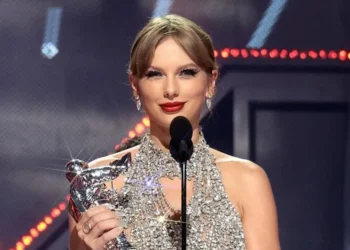 Taylor Swift se lleva el máximo honor en unos MTV VMAs repleto de estrellas