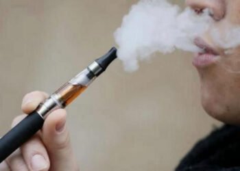 Estudio: La condición física de jóvenes que vapean es tan mala como la de fumadores