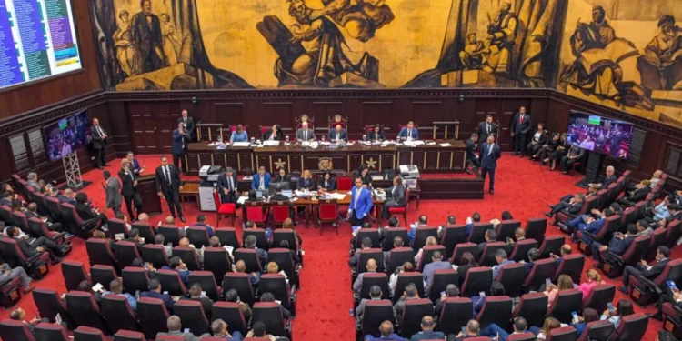 Asamblea Nacional Revisora aprueba en segunda lectura reforma constitucional