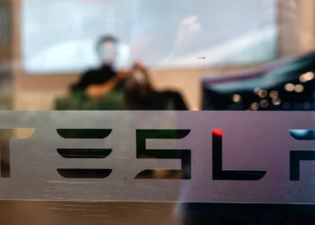 Los productores de ‘Blade Runner 2049’ demandan a Elon Musk por el uso de imágenes del ‘robotaxi’