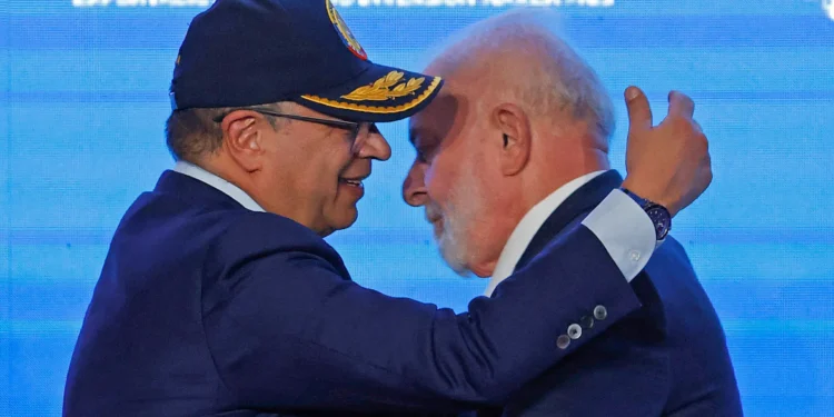 Machado dice a Petro y Lula que es “absurdo” seguir pidiendo las actas de los comicios venezolanos