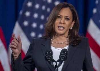 Grupos climáticos lanzan anuncios en español en apoyo a propuestas energéticas de Kamala Harris