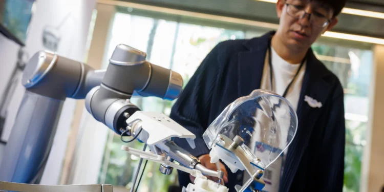 ‘Yakebot’, el primer robot-dentista, ya es una realidad
