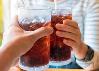 ¿Qué bebidas aumentan las probabilidades de sufrir un accidente cerebrovascular?