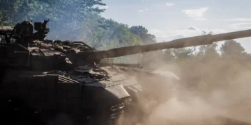 Sale en libertad un ruso que fue condenado por un dibujo de su hija contra la guerra