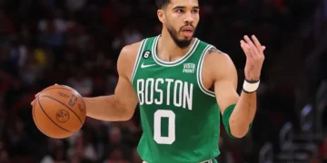 Tatum impone poderío con 37 puntos y 10 rebotes triunfo Celtics