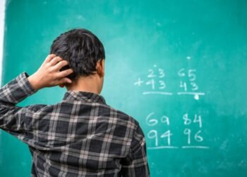 El 75 % de alumnos latinoamericanos no logra el nivel básico en matemáticas, según la OCDE