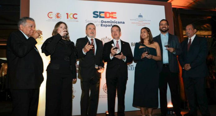 ADOPRON impulsa la denominación de origen en Madrid con su ron emblemático