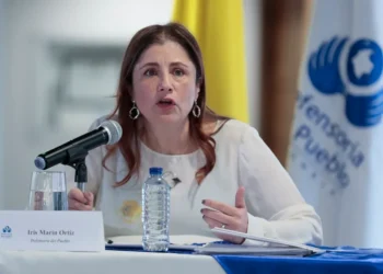Defensora del Pueblo cuestiona elección de 18 exjefes paramilitares como gestores de paz en Colombia