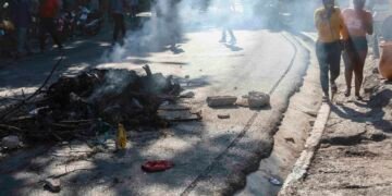 Policía haitiana mató 28 pandilleros y la población hastiada los quemó