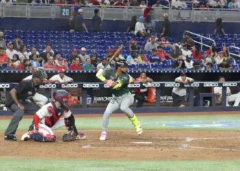 Las Estrellas ganan 10-1 ante los Cardenales en primera edición de torneo Choque de Gigantes