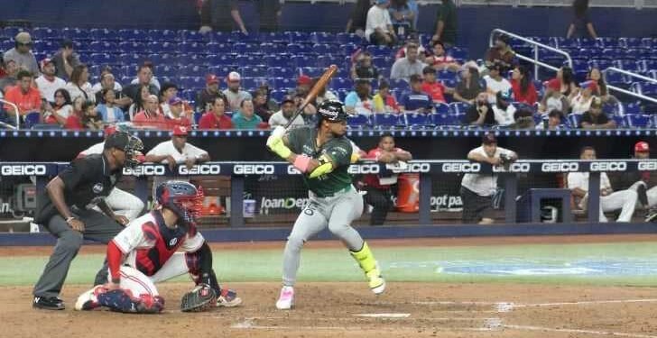 Las Estrellas ganan 10-1 ante los Cardenales en primera edición de torneo Choque de Gigantes