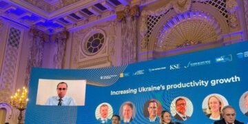 Juan Ariel Jiménez expone en Ucrania sobre su futuro y reconstrucción posguerra