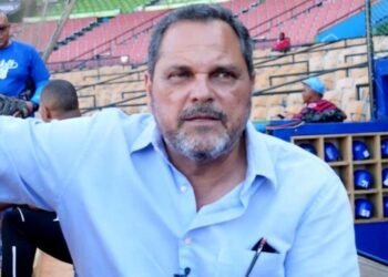 Falta de regulación en academias de béisbol expone niños a riesgos, alerta Junior Noboa