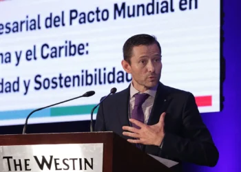 La OIE advierte sobre la relación entre regímenes autoritarios y migración